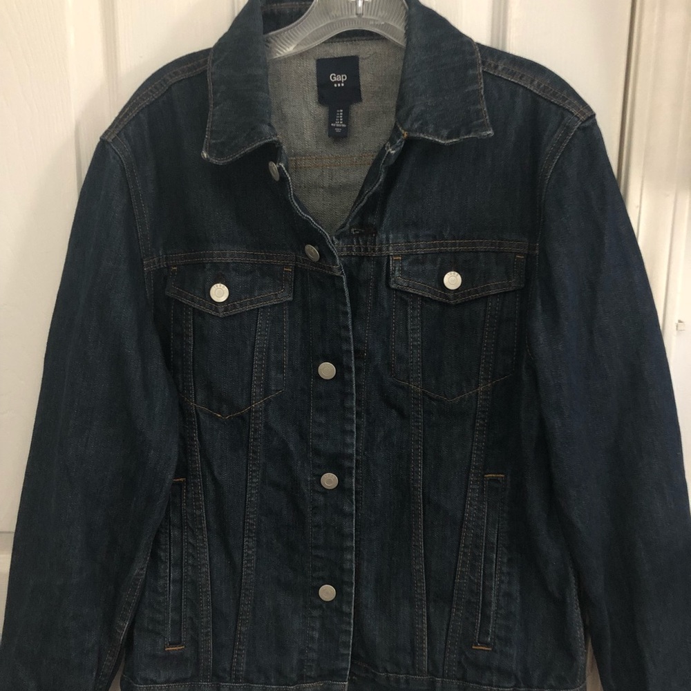 ⭐️SALE⭐️ GAP classic denim jacket
